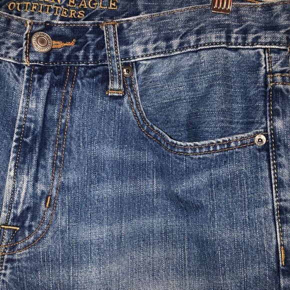 AEO 34x32 Bootcut Jeans in Gently Worn Condition - Picture 6 of 14